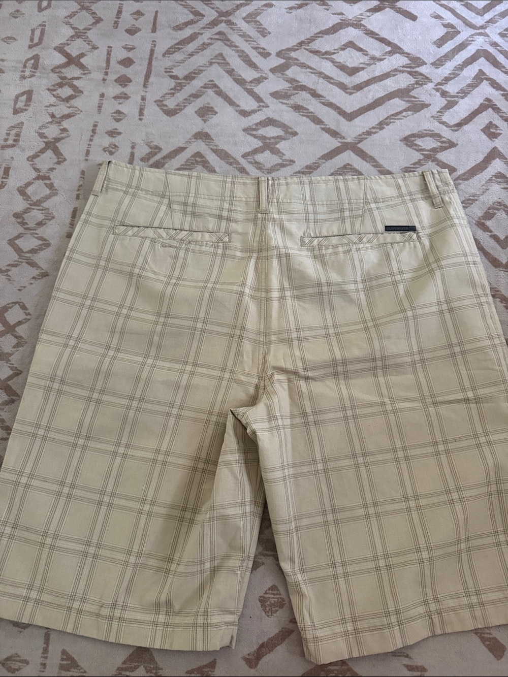 Quiksilver Men's Tan Plaid Flat Front Shorts - Picture 4 of 5
